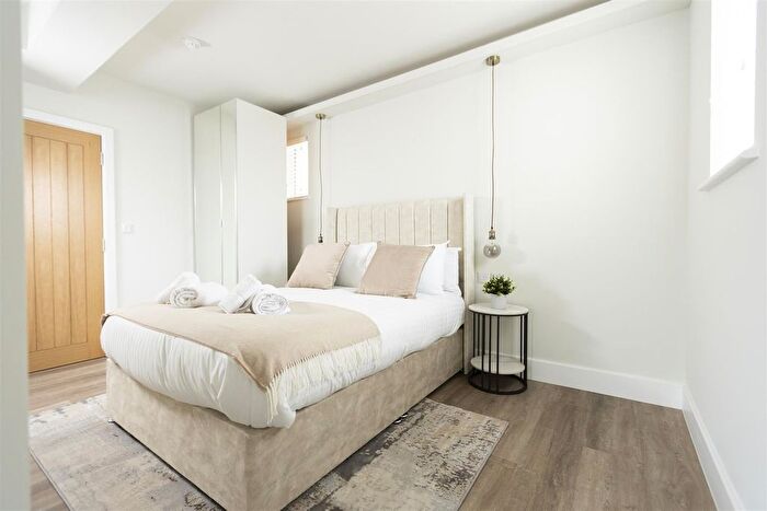 1 Bedroom Flat To Rent In London Road, Headington, OX3