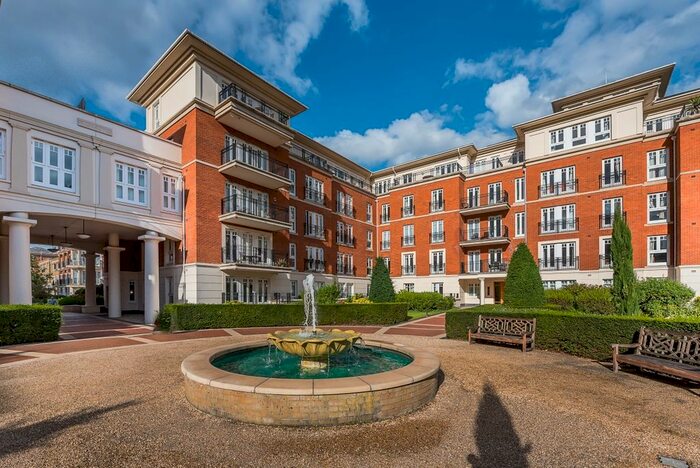 2 Bedroom Flat To Rent In Clevedon Road, Twickenham, TW1