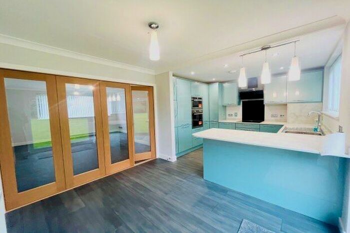 2 Bedroom Flat To Rent In Angorfa Close, Lichfield, WS13