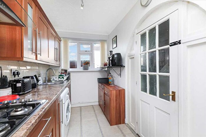 2 Bedroom Terraced House For Sale In Maxwell Gardens, Dumbreck, Glasgow, G41
