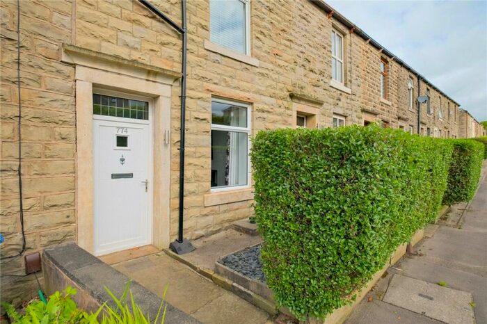2 Bedroom Terraced House To Rent In Burnley Road, Rawtenstall, BB4