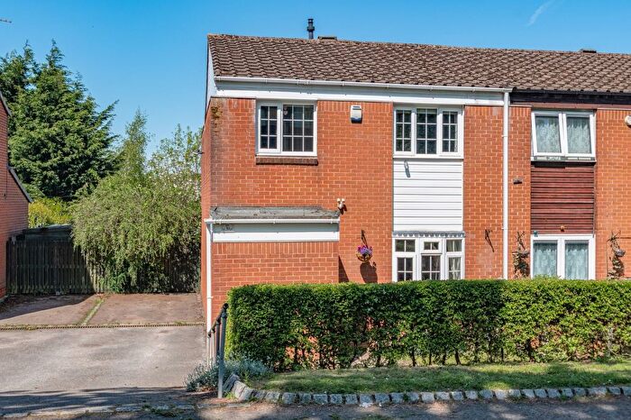 3 Bedroom Semi-Detached House To Rent In Red Hill Grove, Birmingham, West Midlands, B38