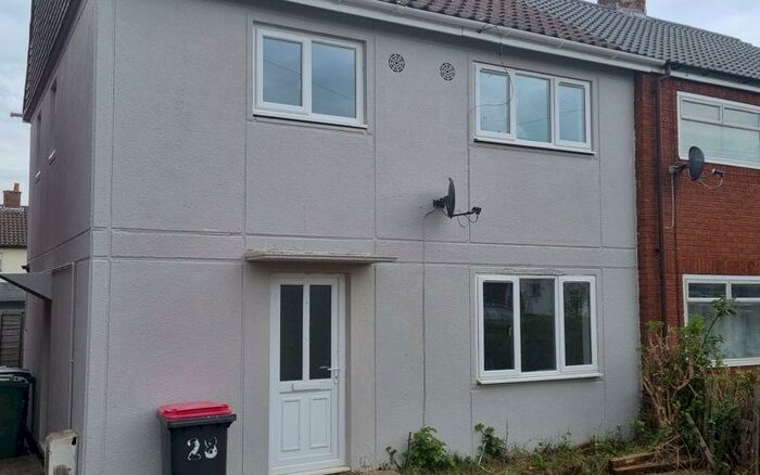 3 Bedroom Semi-Detached House To Rent In Beech Close, Hurley., CV9