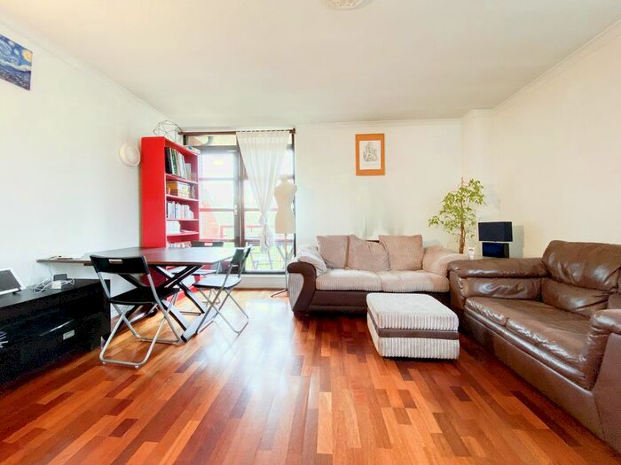 2 Bedroom Flat To Rent In Mayflower Street, London, SE16