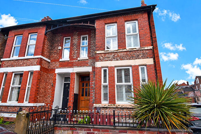 4 Bedroom End Of Terrace House For Sale In Roseneath Road, Urmston, M41