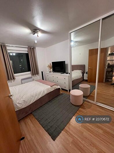 2 Bedroom Flat To Rent In Memorial Heights Monarch Way, Ilford, IG2