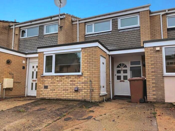 3 Bedroom House To Rent In Bell Meadow, Bury St Edmunds, Suffolk, IP32