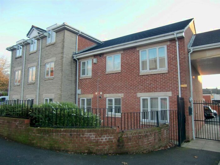 2 Bedroom Flat To Rent In Fir Street, Ramsbottom, Bury, BL0