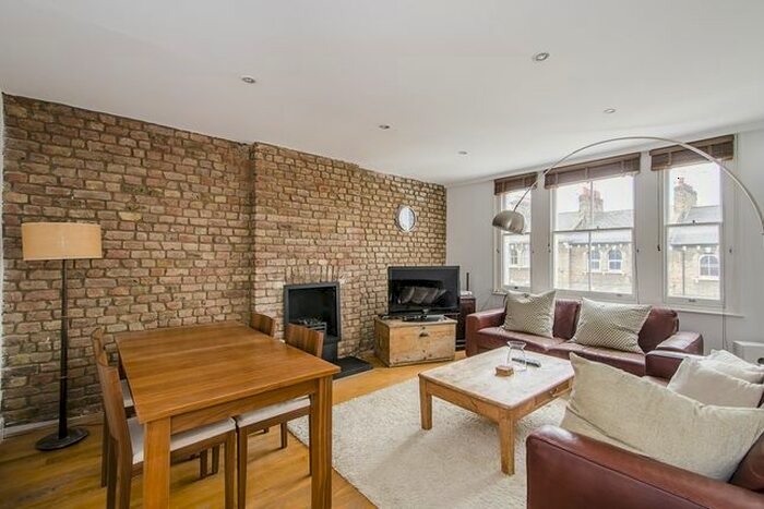 2 Bedroom Flat To Rent In Victoria Rise, London, SW4
