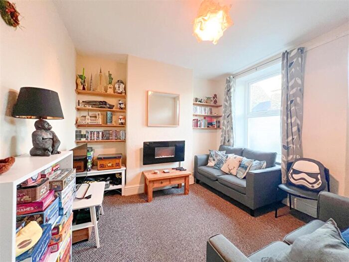 4 Bedroom House To Rent In Bradley Street, Sheffield, S10