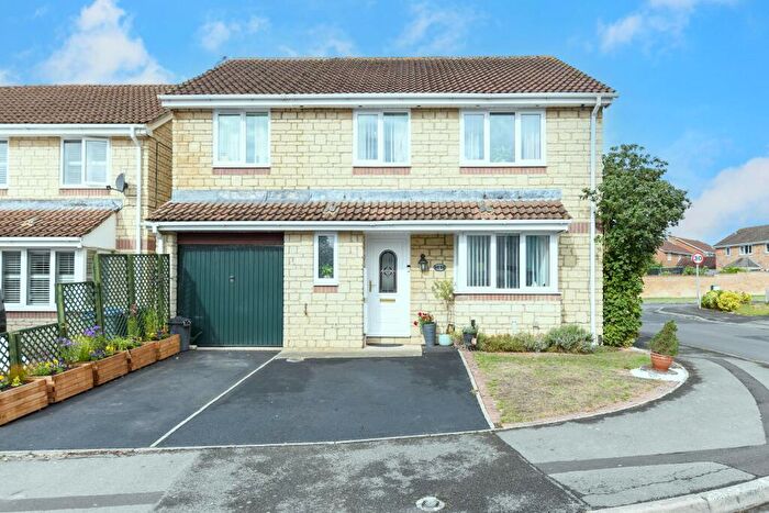 4 Bedroom Detached House For Sale In Sorrel Close, Trowbridge, BA14