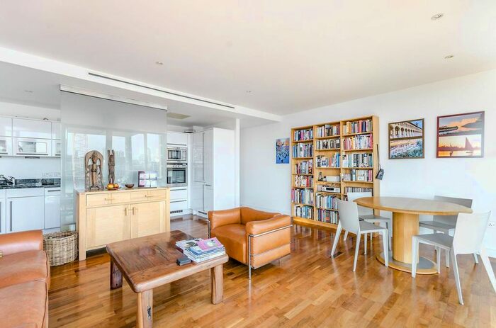 2 Bedroom Flat To Rent In Bermondsey Wall West, Shad Thames, London, SE16