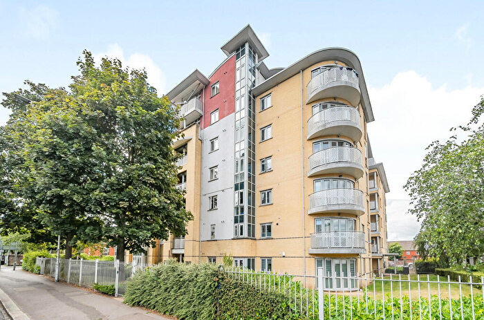 3 Bedroom Apartment For Sale In The Pinnacle, Kings Road, Reading, RG1