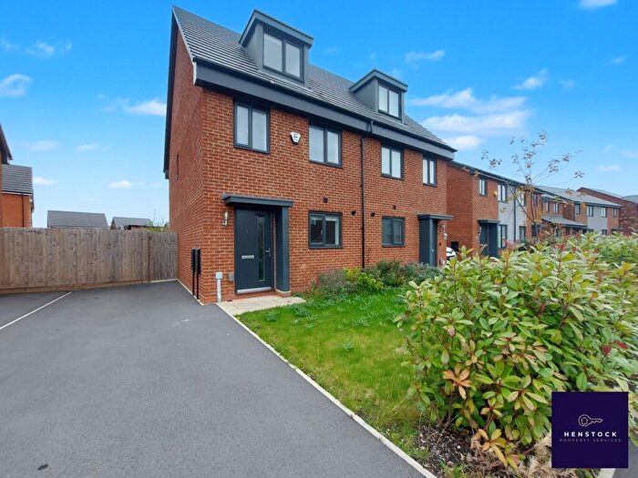 3 Bedroom Semi-Detached House To Rent In Rosemary Close, Middleton, Manchester, M24