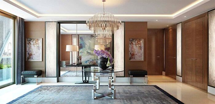 3 Bedroom Flat To Rent In Strand, Westminster, London, WC2R