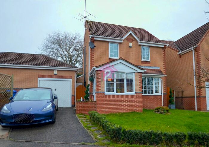 3 Bedroom Detached House To Rent In Deepwell Avenue, Halfway, S20