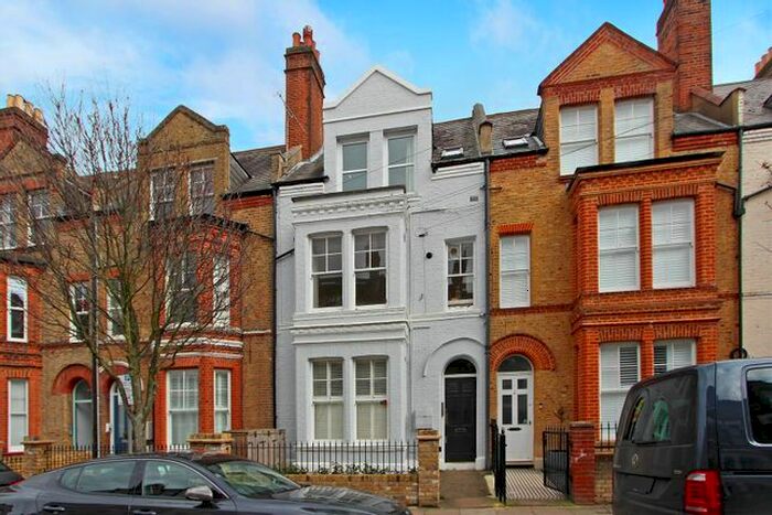 1 Bedroom Flat To Rent In Schubert Road, London, SW15