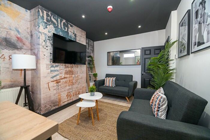 5 Bedroom Terraced House To Rent In Vernon Road - House Share - July, CH1