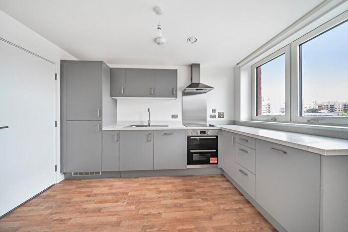 1 Bedroom Flat To Rent In St Pauls Road, Barking, London, IG11