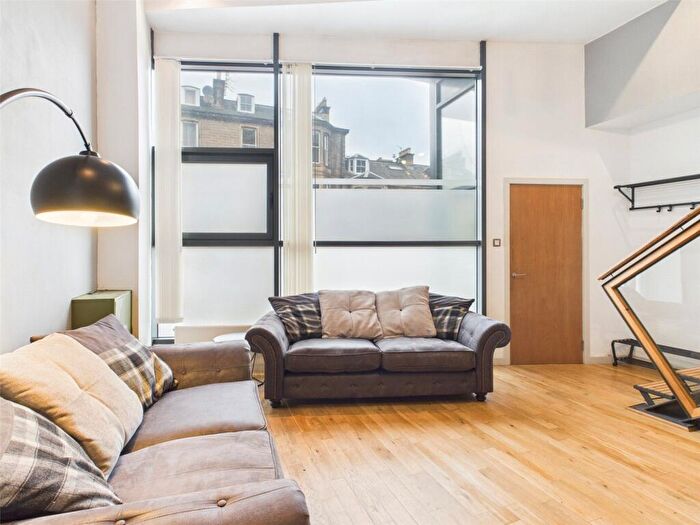 2 Bedroom Apartment To Rent In Gilmore Place, Edinburgh, Midlothian, EH3