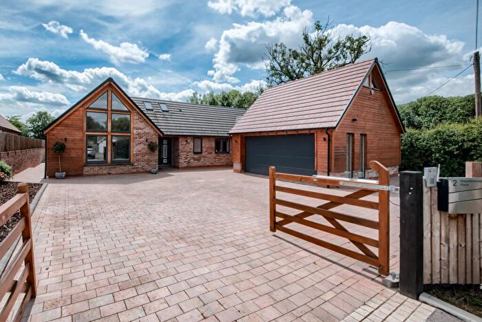 4 Bedroom Detached House For Sale In Haye Lane, Mappleborough Green, Studley, Warwickshire, B80