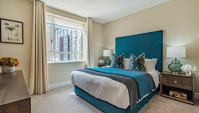 2 Bedroom Apartment To Rent In Canary Wharf, E14