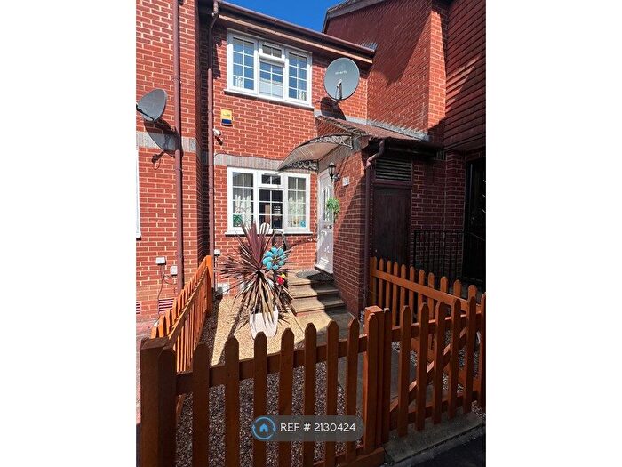 2 Bedroom Terraced House To Rent In Ambleside Drive, Feltham, TW14