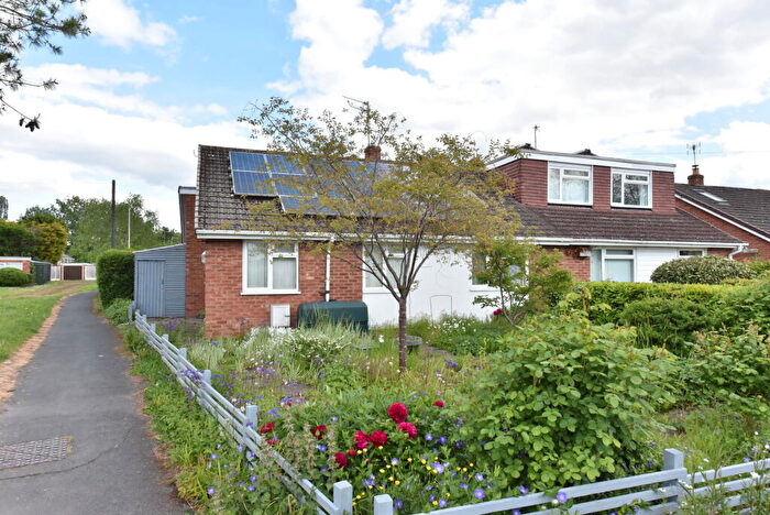3 Bedroom Semi-Detached Bungalow For Sale In Kingswinford, Pinewood Walk, DY6