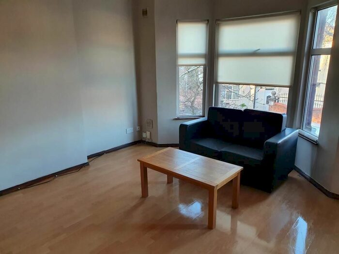 1 Bedroom Flat To Rent In A Hazelbury Crescent, Luton, LU1