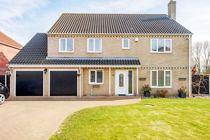 4 Bedroom Detached House For Sale In Martin De Rye Way, Caister-On-Sea, Great Yarmouth, NR30