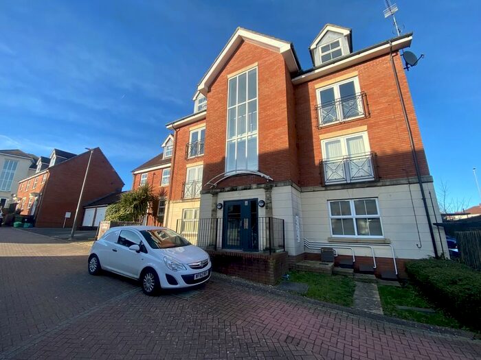 1 Bedroom Apartment To Rent In Kingswood, Kingswood Heights, BS15