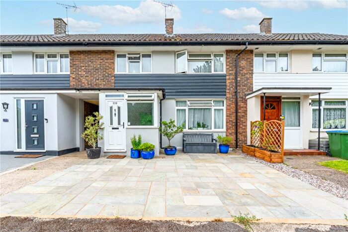 3 Bedroom House For Sale In Portsmouth Road, Cobham, Surrey, KT11
