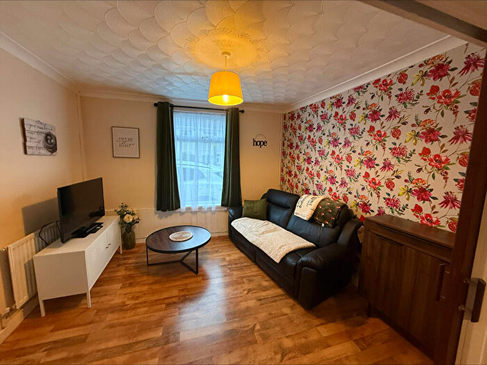 3 Bedroom House To Rent In Harries Terrace, Pontyberem, Carmarthenshire, SA15