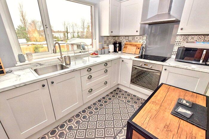 2 Bedroom Semi-Detached House For Sale In Kirkdale Terrace, Leeds, LS12