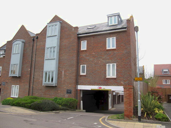 2 Bedroom Apartment To Rent In Carrington Court, Princes Mews, SG8