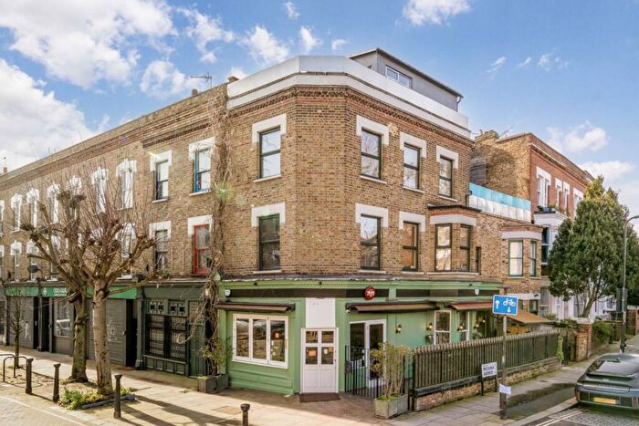 3 Bedroom Flat For Sale In Kingsgate Road, West Hampstead, NW6