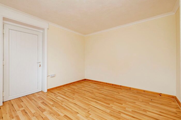 2 Bedroom Detached Bungalow For Sale In Dellfield Avenue, Lincoln, LN6