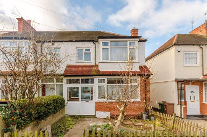 3 Bedroom Semi Detached House To Rent In Leafield Road, Sutton Common, Sutton, SM1