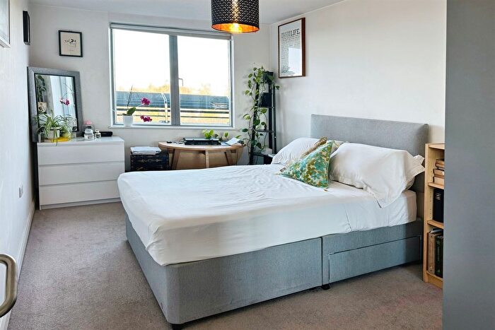 2 Bedroom Flat For Sale In Fortune Green Road, London, NW6