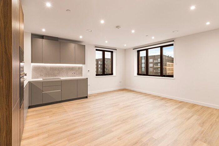 3 Bedroom Flat To Rent In Glassworks, Grenan Square, Greenford, UB6