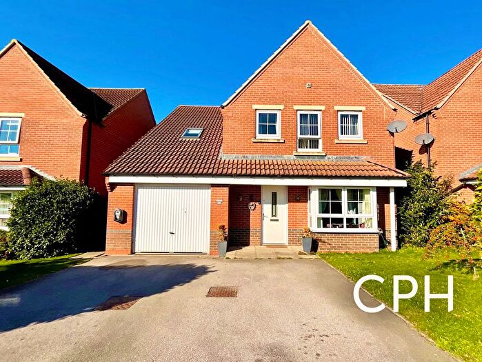 5 Bedroom Detached House For Sale In Dairy Lane, Cayton, YO11