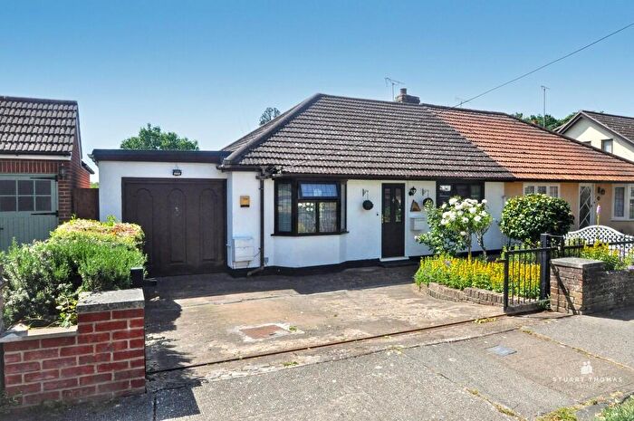 2 Bedroom Semi-Detached Bungalow For Sale In Fairmead Avenue, Benfleet, SS7