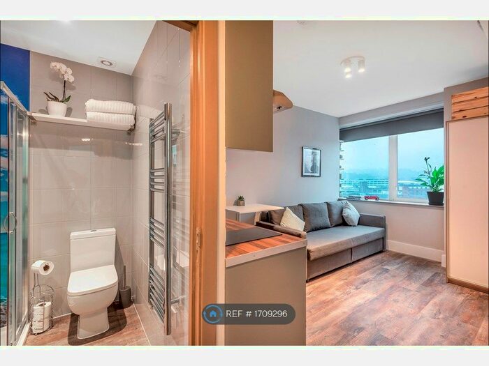 Studio To Rent In Thame House, High Wycombe, HP13