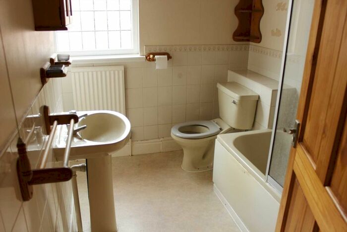 3 Bedroom End Of Terrace House For Sale In Dunton Street, Leicester, LE3