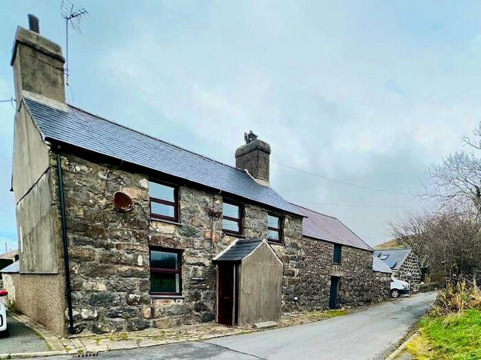 2 Bedroom Detached House For Sale In Penrhiw Roen, Llanaelhaearn, Caernarfon, Gwynedd, LL54