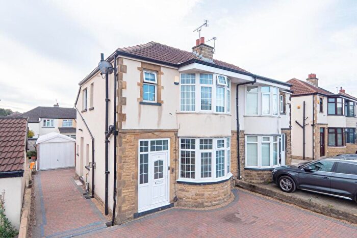 3 Bedroom Semi-Detached House To Rent In Bradford Road, LS28