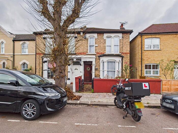 3 Bedroom House For Sale In Sutherland Road, London, N17