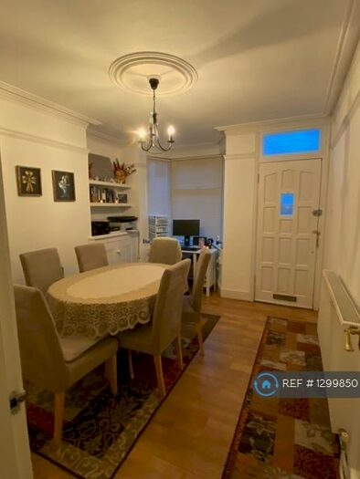 2 Bedroom Terraced House To Rent In Burgess Road, Leicester, LE2