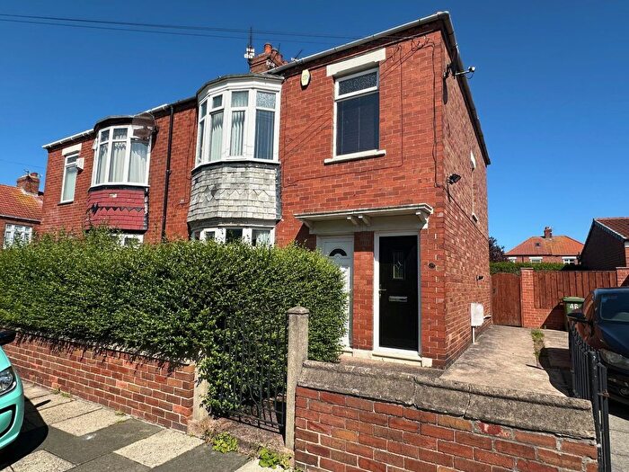 2 Bedroom Flat To Rent In Cypress Gardens, Blyth, NE24