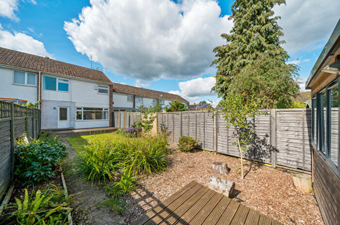 3 Bedroom Terraced House For Sale In Duncan Close, Eynsham, Witney, OX29